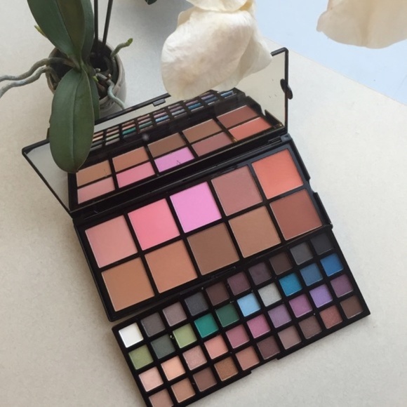 ELF Other - ELF 50 Piece Make Up Artist Palette NEW